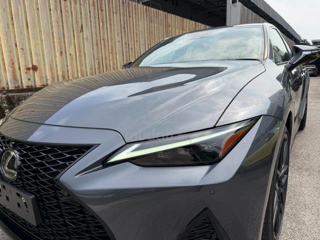 2023 Lexus IS300 2.0 F-SPORT MODE BLACK III 10K KM - 3