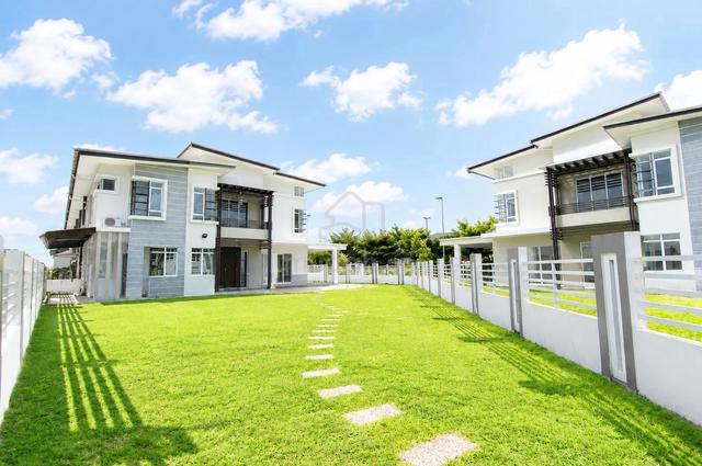 Huge Land 5425 sqft | Corner Lot 2 Storey Terrace TTDI Groove Kajang 1