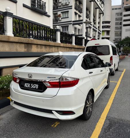 2017 Honda CITY 1.5 HYBRID FACELIFT (A) - 4