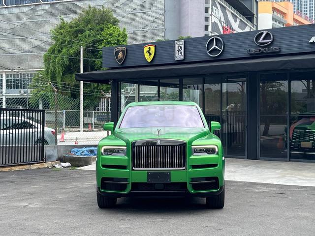 2024 Rolls Royce CULLINAN BLACK BADGE BB 6.7 GREEN - 3