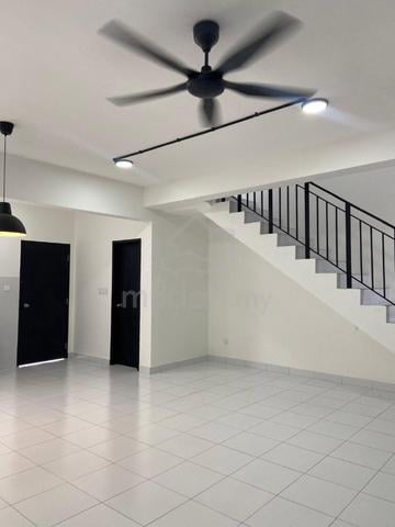 [sewa] 2-sty House @ Caledonia, Puncak Alam 1