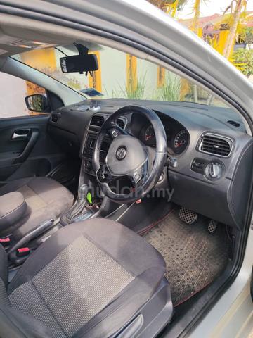 2017 Volkswagen VENTO 1.6 COMFORTLINE (A) - 4