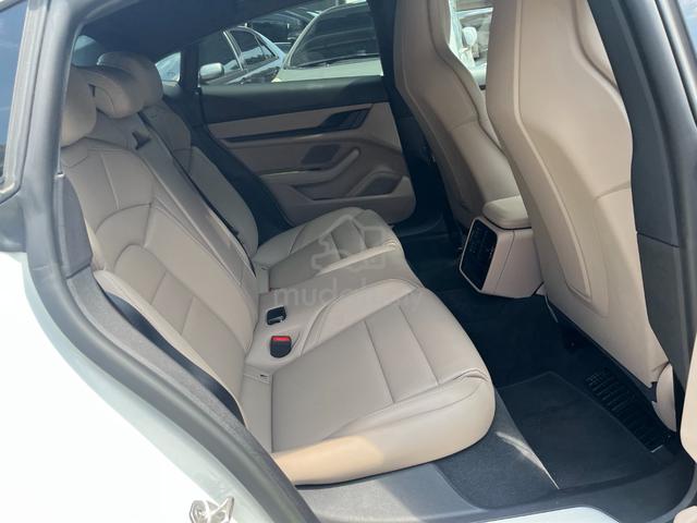2023 Porsche TAYCAN 4S (Passenger Screen) 13k KM - 4