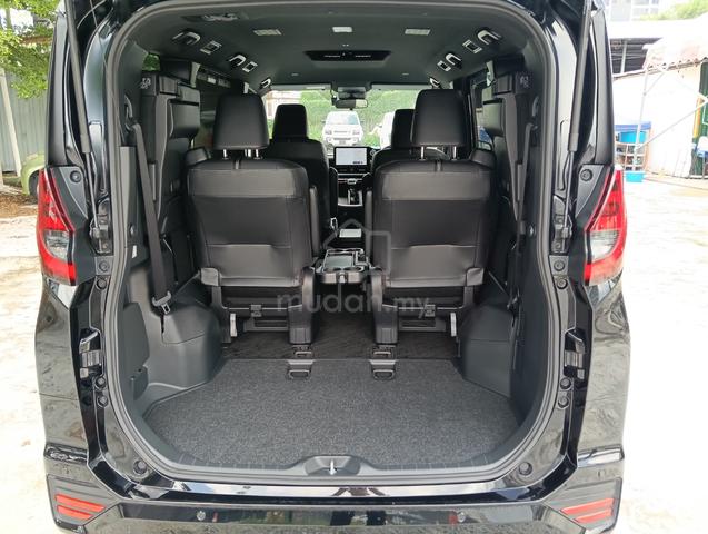 2023 Toyota NOAH 2.0 Z (A) Low MILG 11k KM ONLY - 5