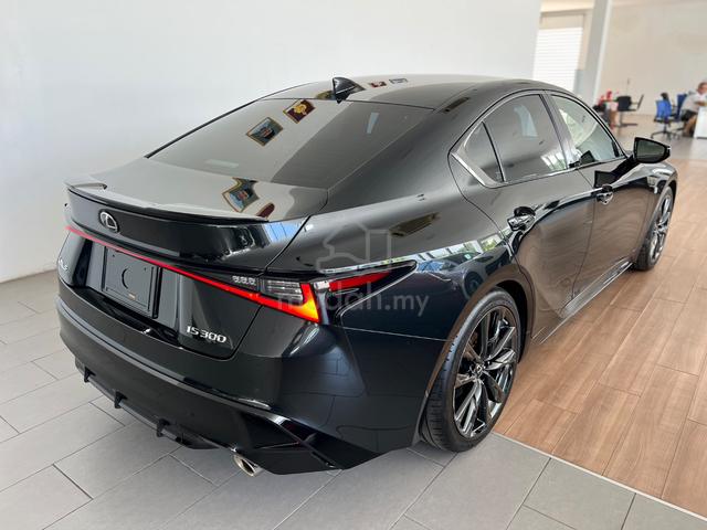 2022 Lexus IS300 2.0 F-SPORT MODE BLACK GLITTER - 4