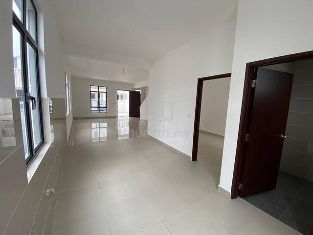 Bumi lot,Ready Unit Double Storey with kitchen cabinet,TOWN area! 2