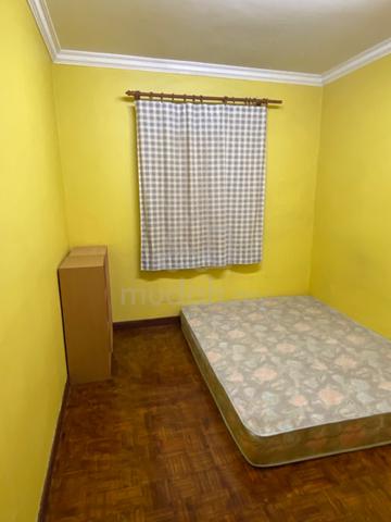 Pantai Hillpark Phase 2 Middle and Small Room to Rent 1