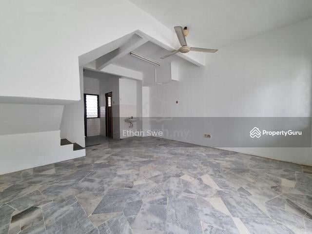 2 Storeys Taman Mulia Jaya Ampang Face South Refurbished unit 1