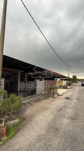 1sty Terrace Taman Buntar Indah, Nibong Tebal, Pulau Pinang 1