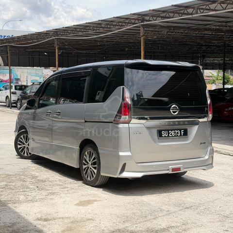 Nissan Serena 2.0(A)Premium⭐ Leather⭐Senang Loan - 4