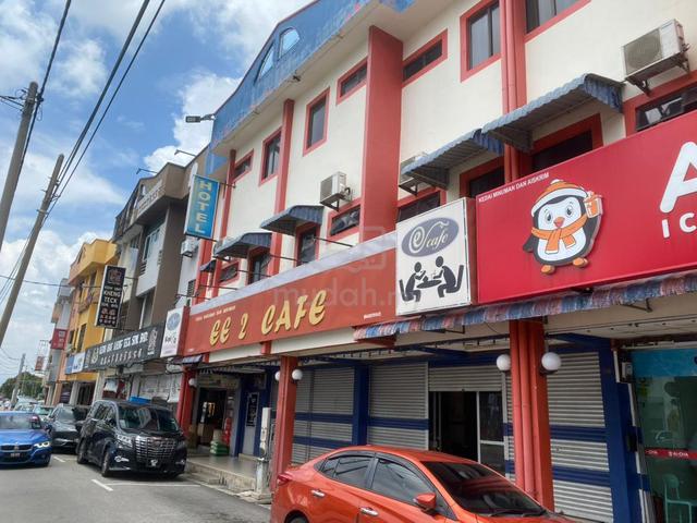 FACING MAIN ROAD 2 Adjoining Ground Floor Shoplot Ujong Pasir Semabok 1