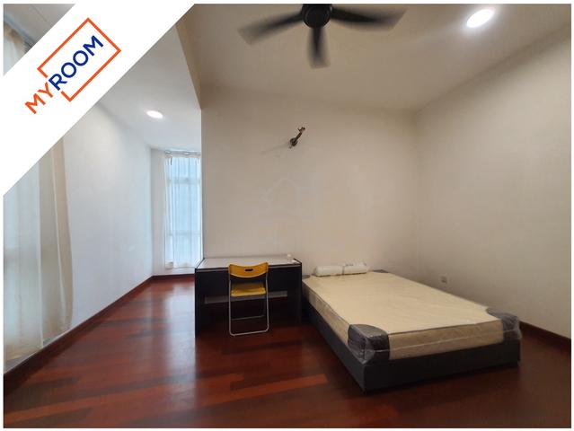 Master Room with Private Bathroom | Jalan Sungai Ara  1