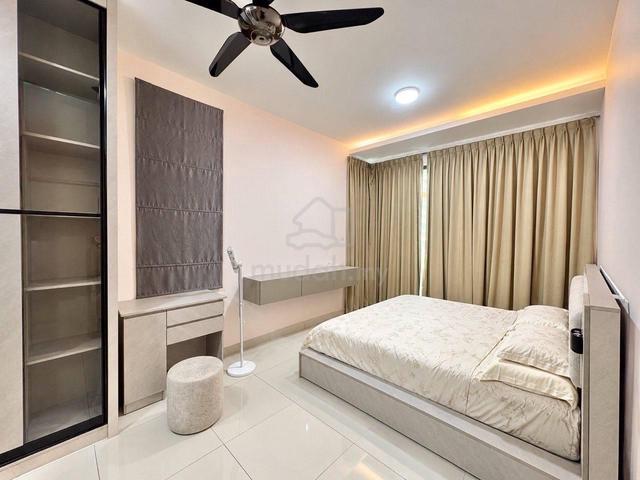 Parc Regency 1