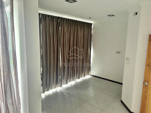 88 Marketplace l First Floor Bigger Office with 5 Rooms l Kepayan 1