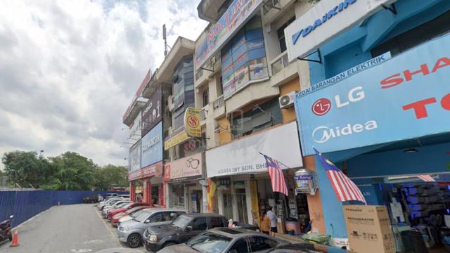 Kota Damansara 4 Storey Intermediate Shop Lot Roi 5.6% 1
