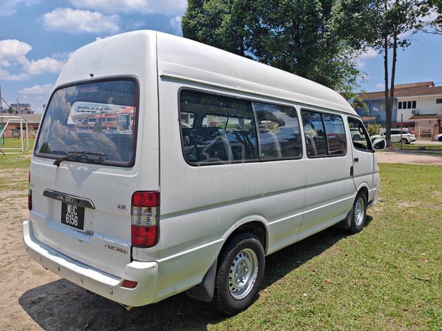 2010 Shenyang Brilliance ERA JINBEI 2.2 (M) - 4