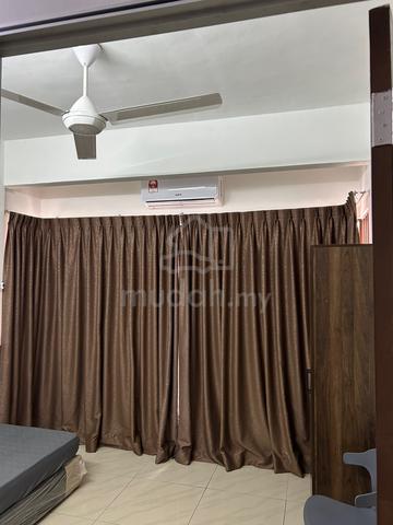 air con middle room to rent 2
