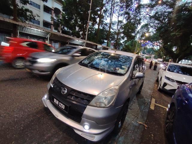 2010 Nissan GRAND LIVINA 1.8 IMPUL (A) - 1