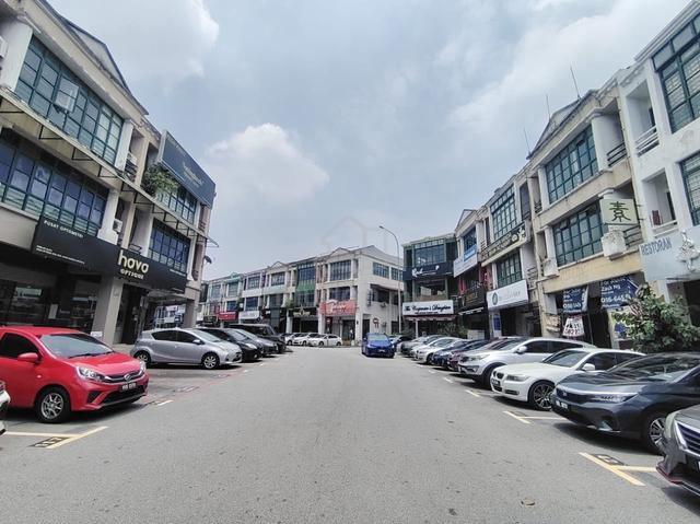 USJ 9 Subang Jaya 3 Storey Shop Whole Lot Near Taipan Business Centre 1