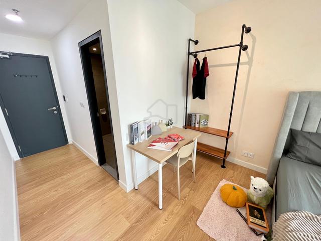 Edumetro_usj – Medium & Balcony Room to Rent_ Student Intake & Worker 3