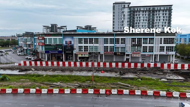 C0103 3 Storey Shop Tabuan Tranquility TT3 Facing NorthBank 1