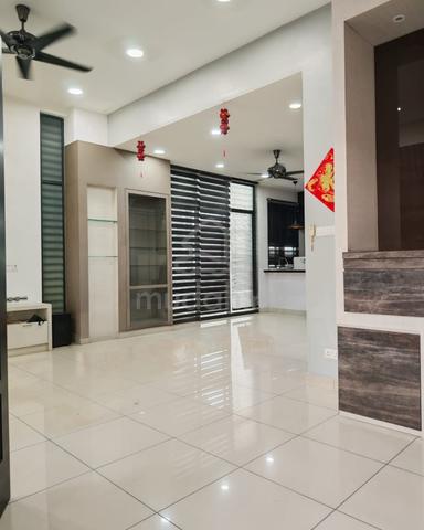 Fully Renovated | Gated 3 Storey Semi D | Taman Villa Permai 1