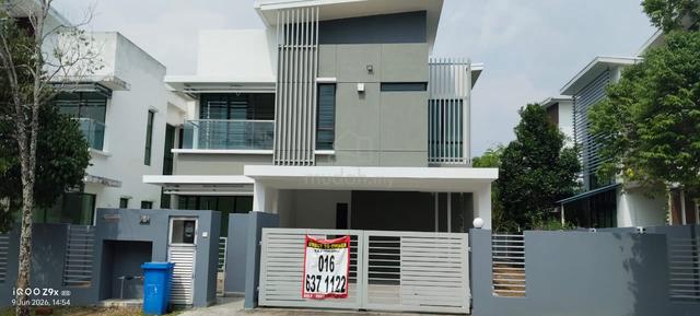Alam impian SemiD Citrina facing playground sale 1