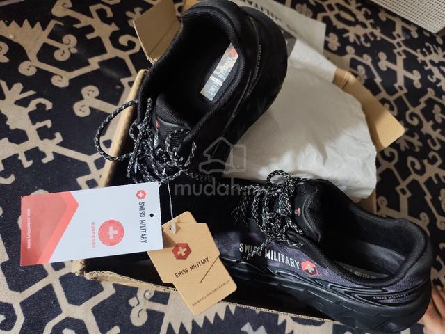 swiss military shoes hiking n running - photo 5 of 6