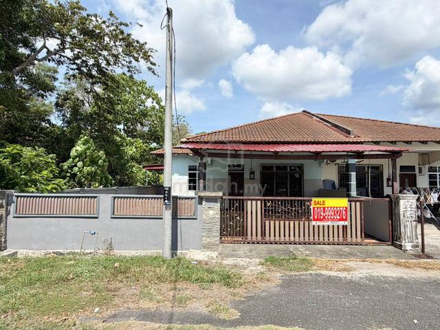 Semi D Balai Besar, Dungun 1