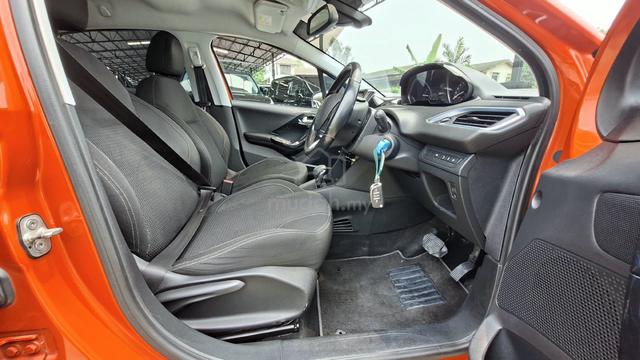 Peugeot 208 1.2 PURETECH (A) turbo touch screen - 5