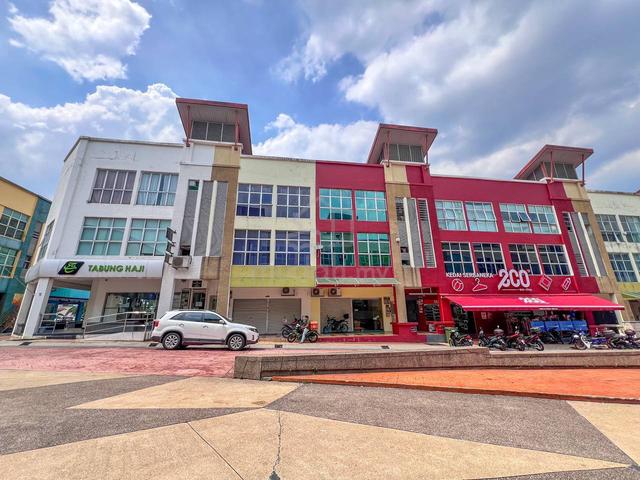 FREEHOLD FACING OPEN 5280ft 3 Storey Shop Lot Tun Hussein Onn Cheras 1