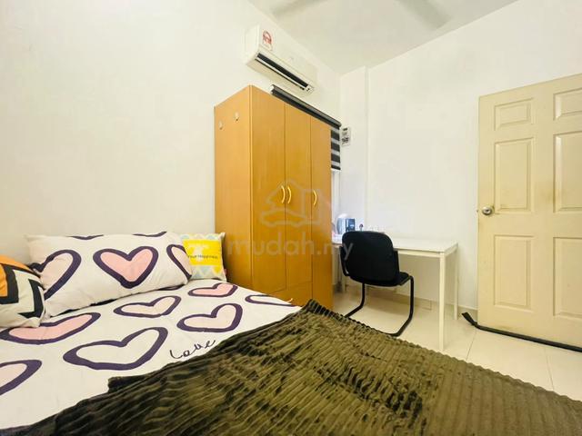 Single Room at Suriamas Condominium Zero deposit Fully Furnish 1