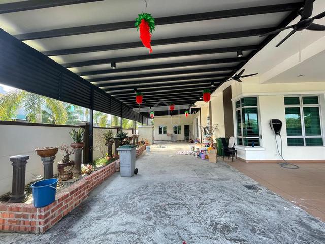 Kempas heights Double Storey Cluster Corner lot dato Onn Impian Emas 1