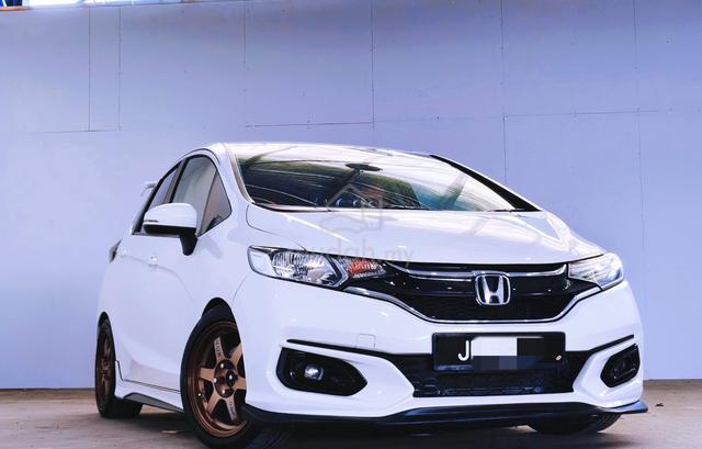 2015 Honda JAZZ 1.5 V (A) Full Loan Free Warranty - 1