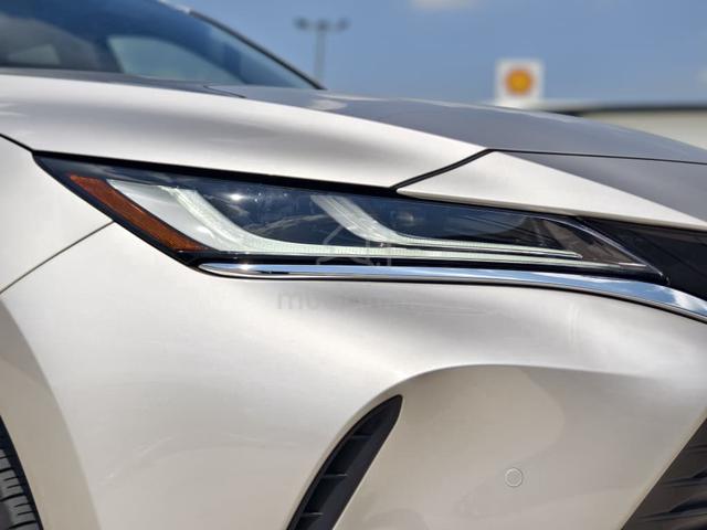 GREY 2024 Toyota HARRIER G 10k KM - 3