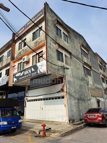 Wong Ah Jang Corner First Floor with rooms 1