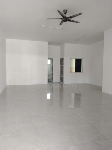 Double Storey Intermediate Terrace House @ Kidurong Hill 1