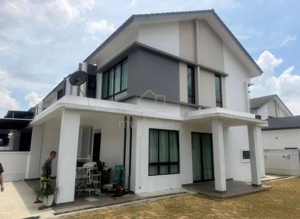 Austin Duta Corner Lot Family Home Near AEON Tebrau For Rent 1