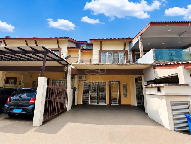 Teres 2 Tingkat, Alam D16 Residensi, Seksyen 16 Shah Alam. Renovated. 1