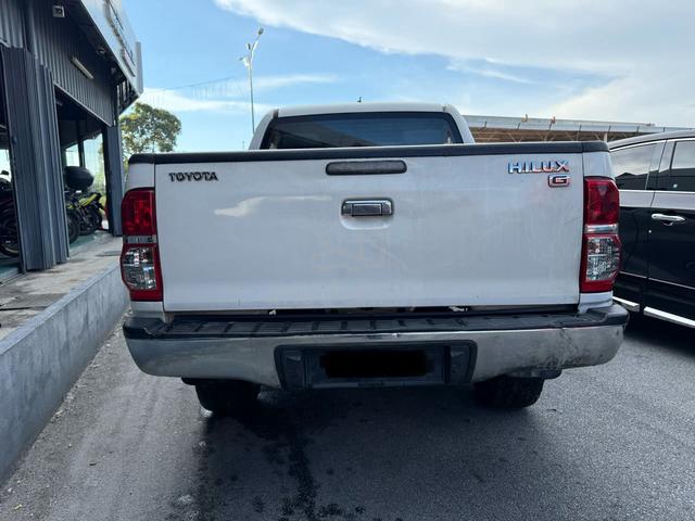 2013 Toyota HILUX 2.5 G VNT (A) Boleh Loan - 4