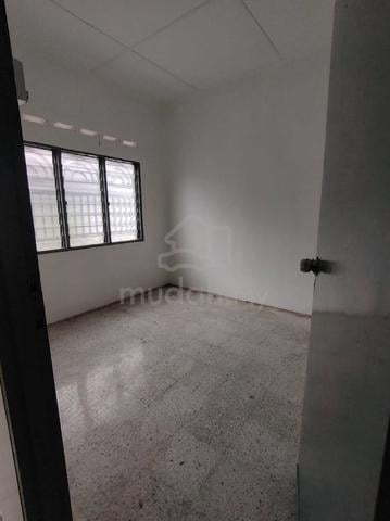 Single storey for sale in kg Jawa. (Jalan Samarinda) 1