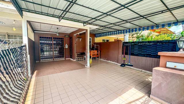 FACING OPEN! RENOVATED Double Storey Terrace Puchong Utama PU 10 1