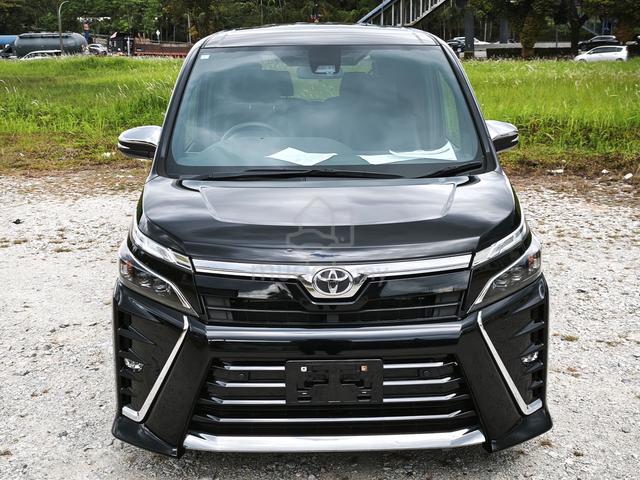 34k KM 2021 Toyota VOXY ZS KIRAMEKI III 4 NEW TYRE - 2