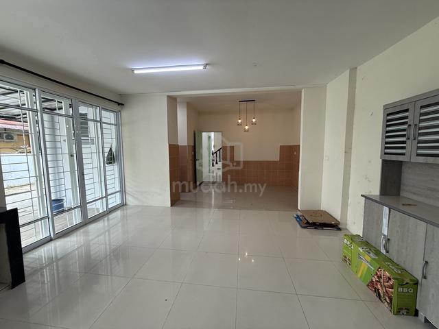 SEMI D, Double Storey, UNI GARDEN 5