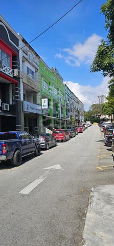 3-Storey Freehold Shoplot Desa Melawati | Approx. 5,400 sqft 1