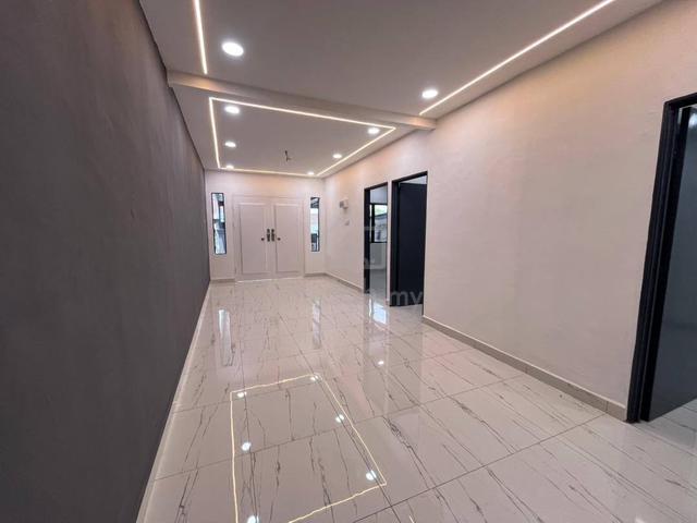 Taman Universiti - Single Storey - Jalan Pertanian - Freehold 1