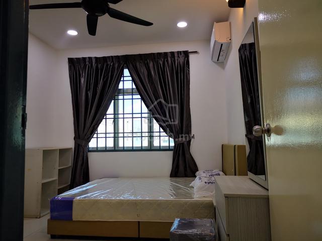 Villa Krystal Apartment Master bedroom for Rent 1