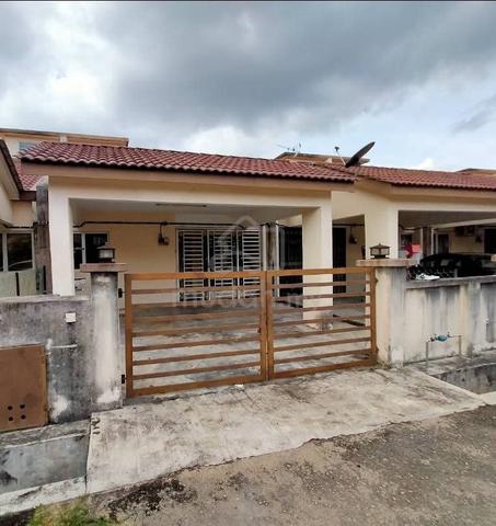 (OPEN FACING/LOKASI STRATEGIK) Rumah Teres Di Bdr. Satelit Utk. Dijual 1