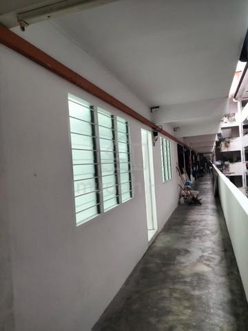 Pangsapuri Baiduri (Bandar Tasik Kesuma) 1