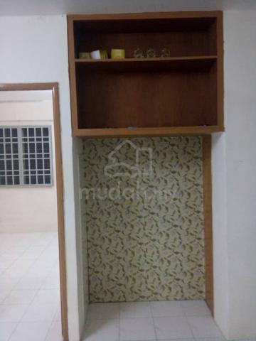 Sri Ivory (Sri Ivori) Apartment 1